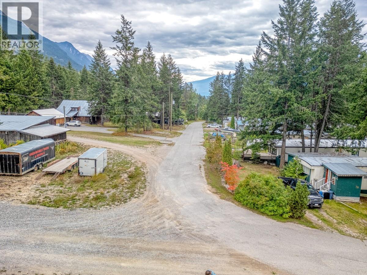 470 Reflection Lake Road, Golden — photo 12