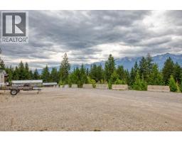 470 Reflection Lake Road, Golden, BC V0A1H6 Photo 34
