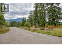 470 Reflection Lake Road, Golden, BC V0A1H6 Photo 30