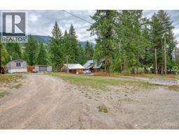 470 Reflection Lake Road, Golden, BC V0A1H6 Photo 39