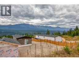 470 Reflection Lake Road, Golden, BC V0A1H6 Photo 37