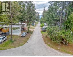 470 Reflection Lake Road, Golden, BC V0A1H6 Photo 11