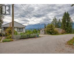 470 Reflection Lake Road, Golden, BC V0A1H6 Photo 47