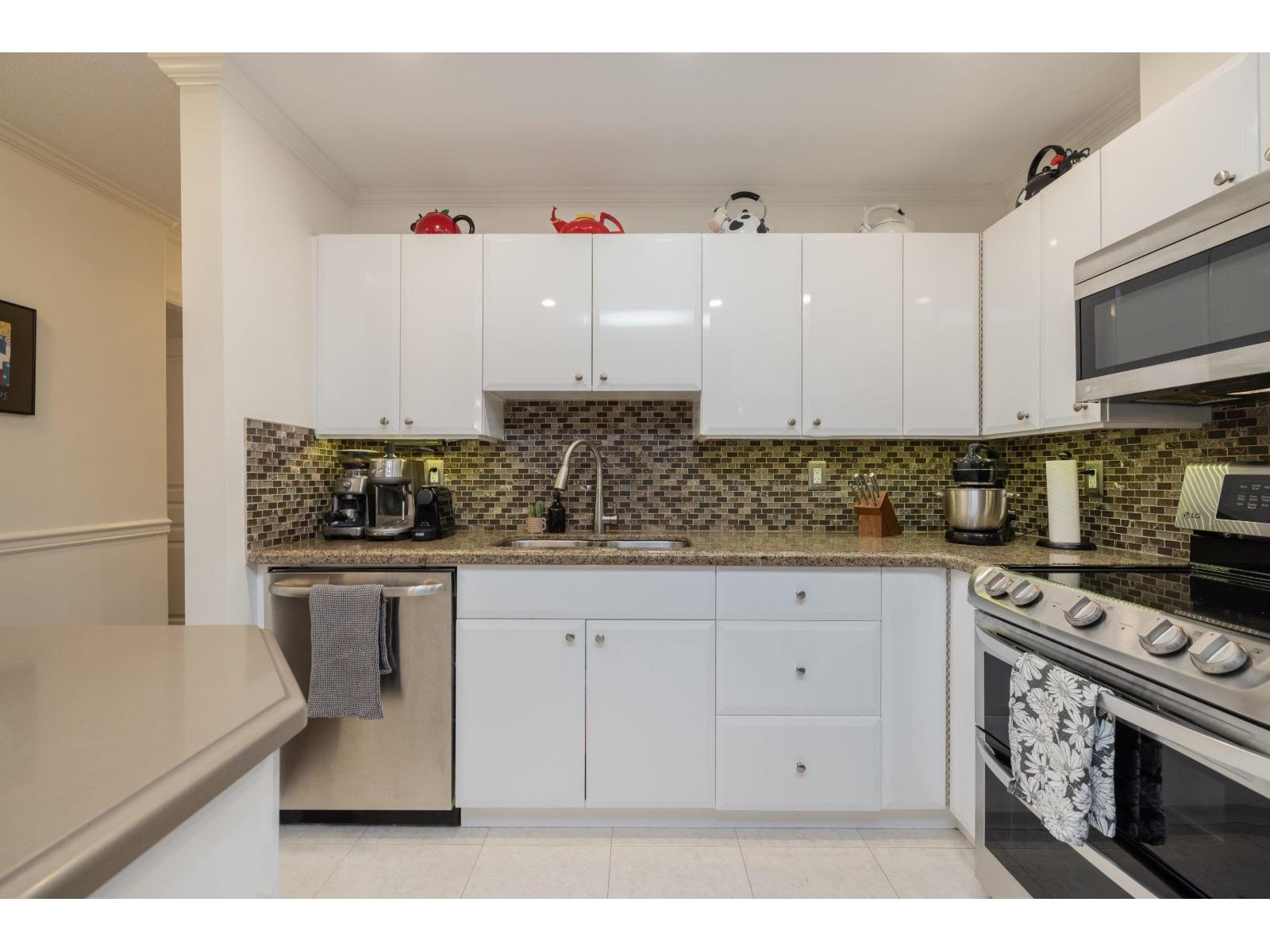 104 1952 152A STREET, Surrey — photo 4