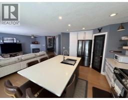 Living room - 140 Mackay Crescent, Hinton, AB T7V1H1 Photo 7