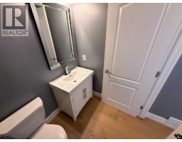 2pc Bathroom - 140 Mackay Crescent, Hinton, AB T7V1H1 Photo 9