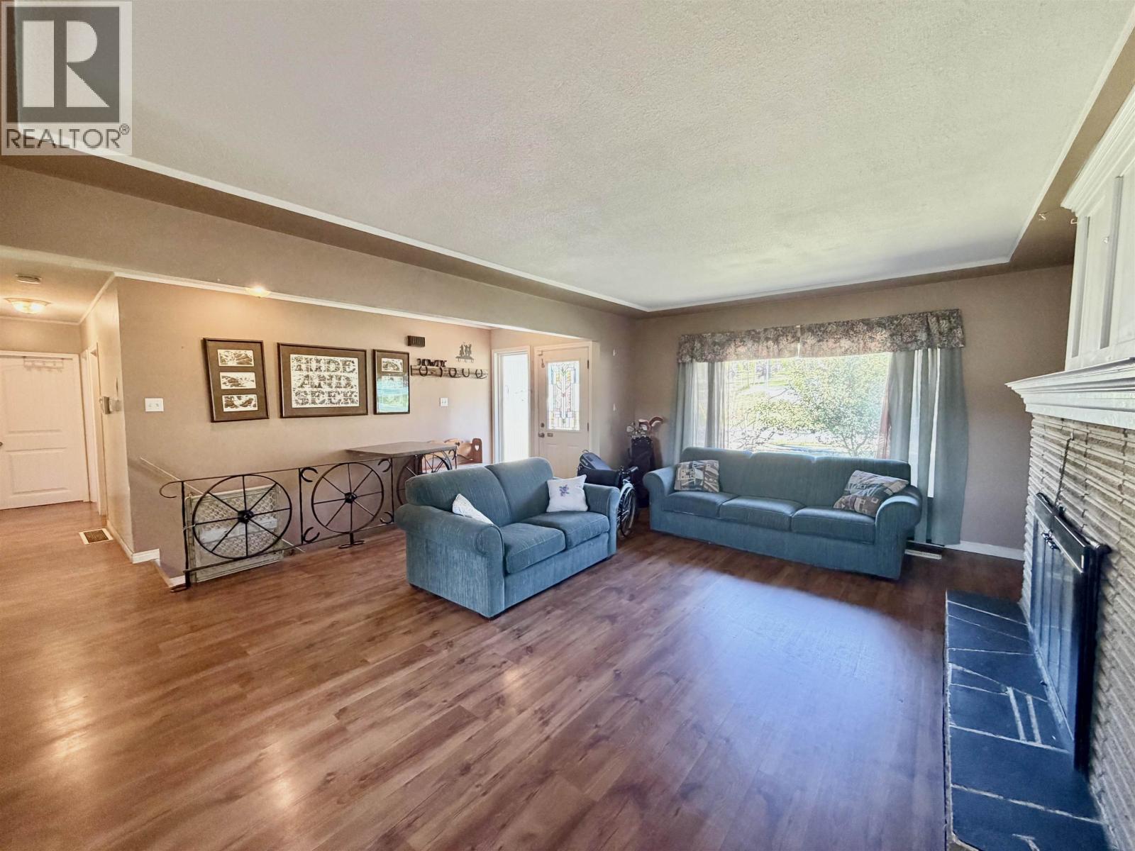 339 N NINTH AVENUE - 7