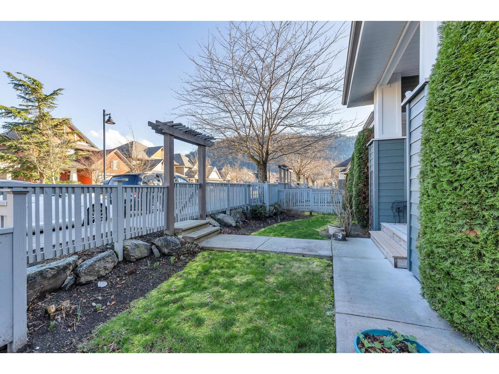 16 5469 CHINOOK STREET, Sardis South, Chilliwack — photo 2