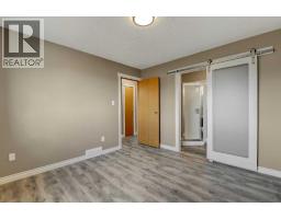 Living room - 10108 106 Street, Hythe, AB T0H2C0 Photo 8