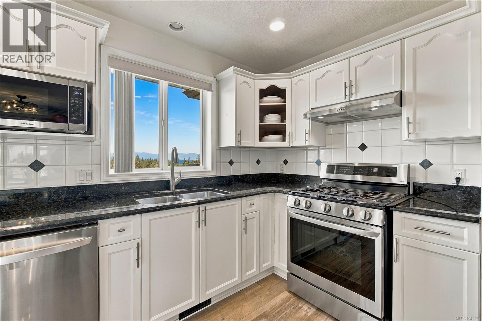 4067 Gulfview Dr - Image 11