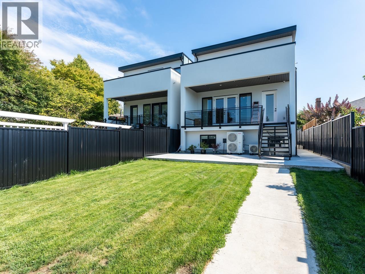 1 8633 12TH AVENUE, Burnaby