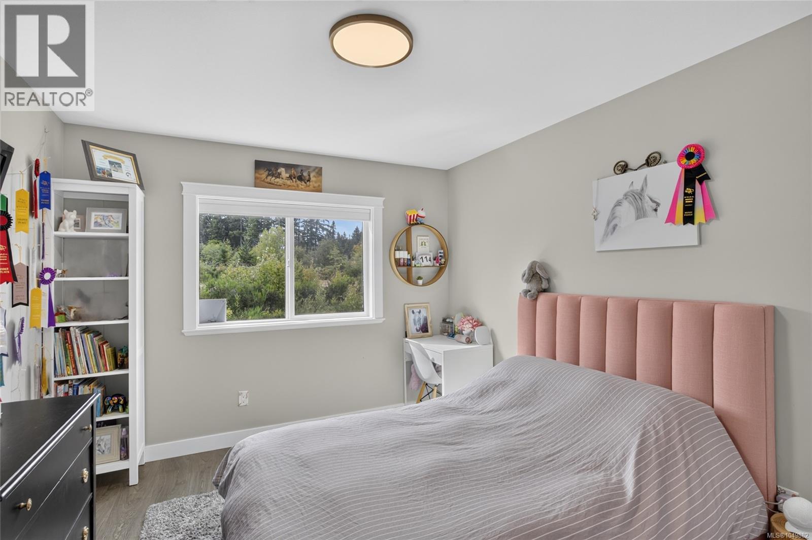 3360 Harbourview Blvd - Image 33