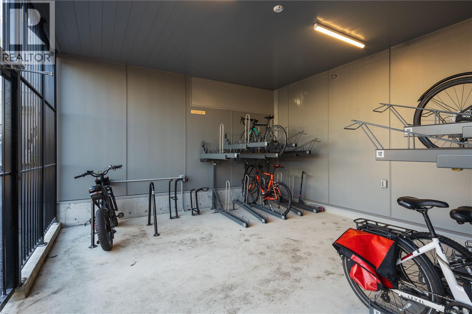 #10 907 Redfern St - Image 28