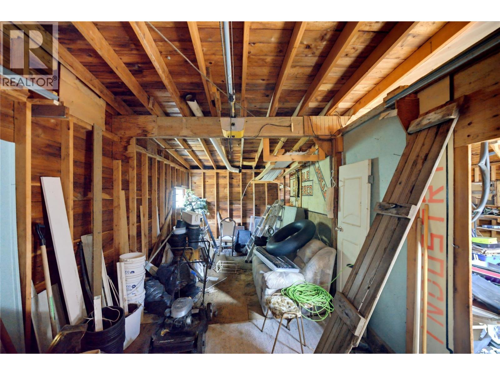 405 Gillis Avenue, Sicamous