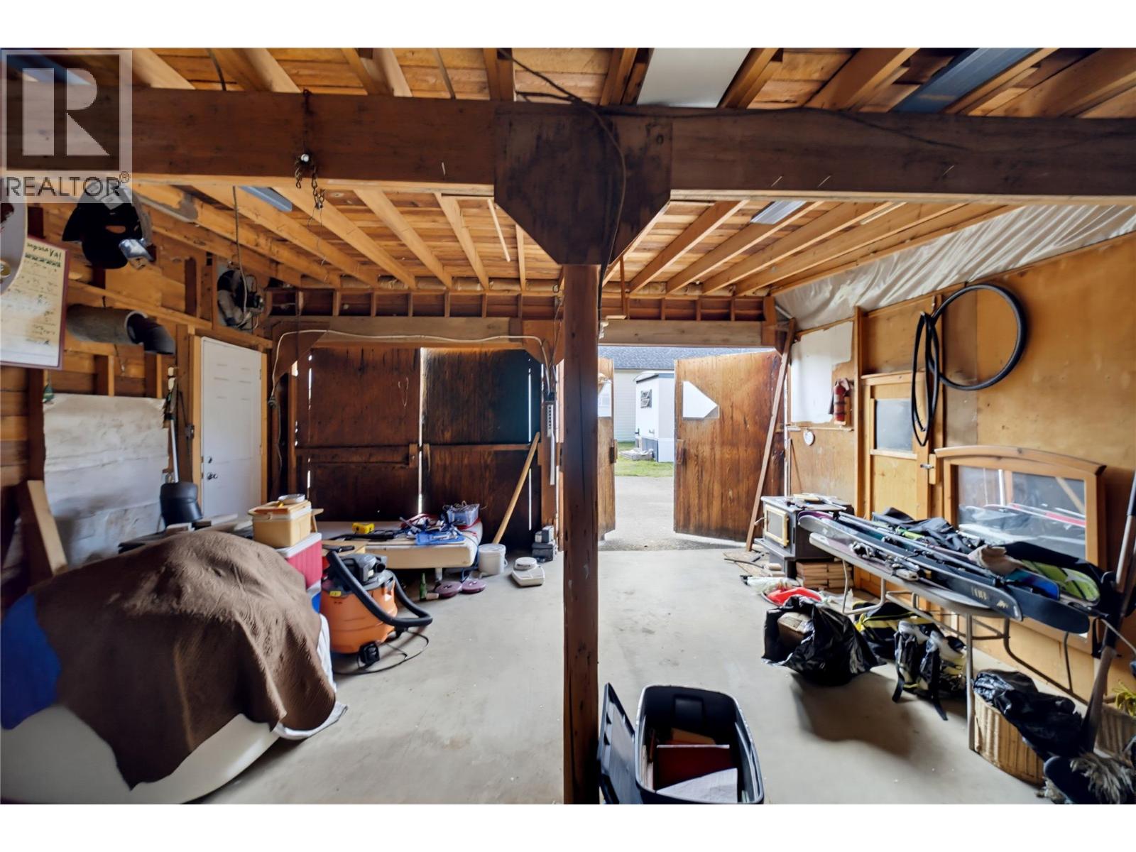 405 Gillis Avenue, Sicamous