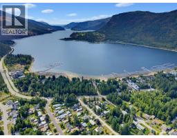 405 Gillis Avenue, Sicamous, BC V0E2V1 Photo 12