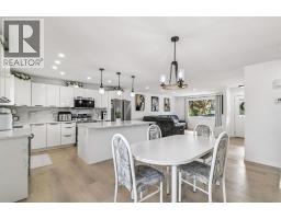 5pc Bathroom - 3812 3 Avenue Sw, Calgary, AB T3C0A9 Photo 14