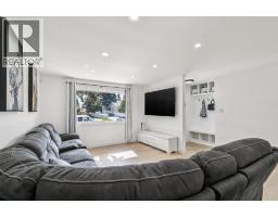 Bedroom - 3812 3 Avenue Sw, Calgary, AB T3C0A9 Photo 8