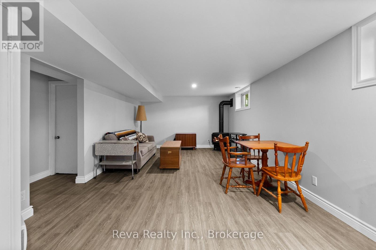 7 FOREST HILL ROAD - 24