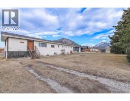 4771 Baillie Grohman Avenue, Canal Flats, BC V0B1B0 Photo 45