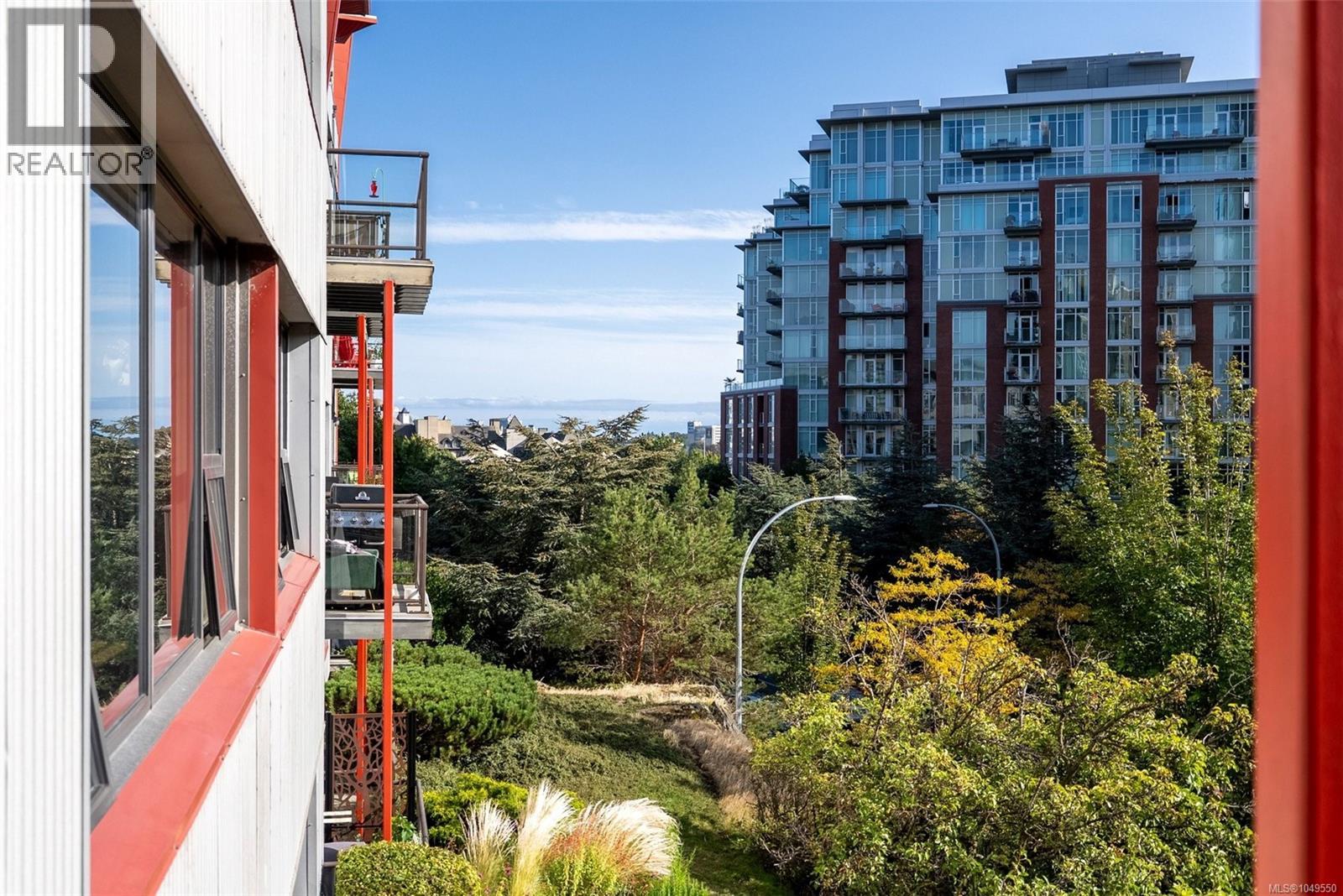 212 455 Sitkum Rd, Victoria