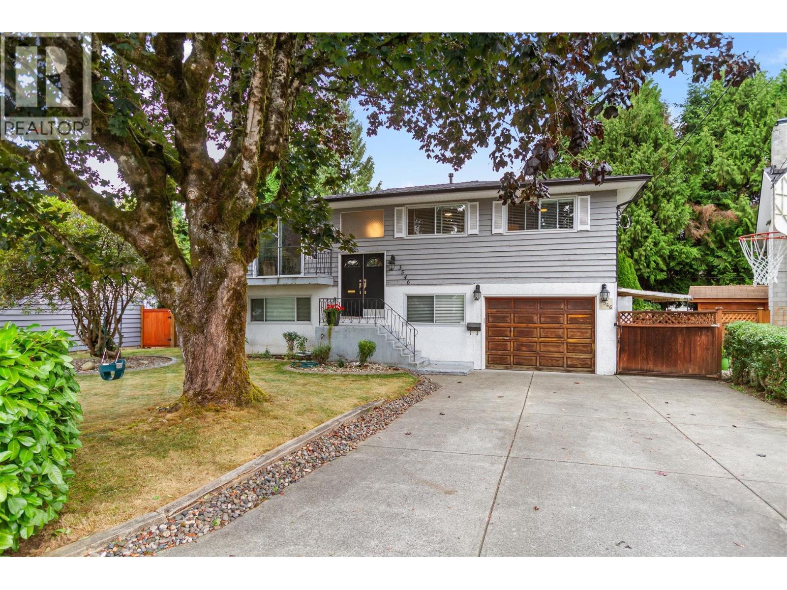 3546 FLINT STREET, Port Coquitlam — photo 1