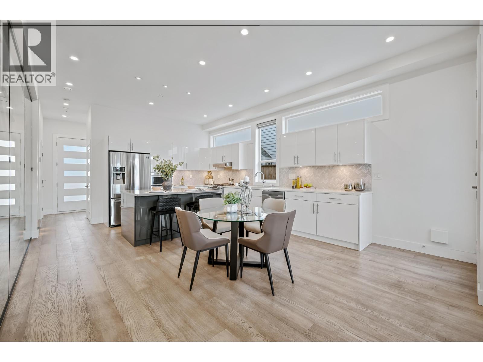 409 W KEITH ROAD, North Vancouver — photo 6