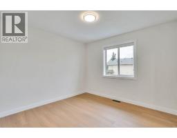 112 Martinglen Close NE - photo 14