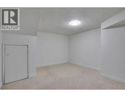 112 Martinglen Close NE - photo 27