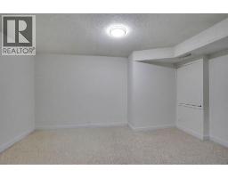 112 Martinglen Close NE - photo 30