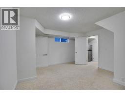 112 Martinglen Close NE - photo 29
