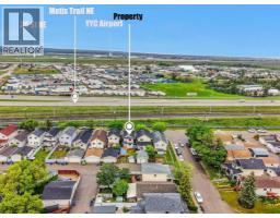 112 Martinglen Close NE - photo 39