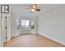 112 Martinglen Close NE - photo 18