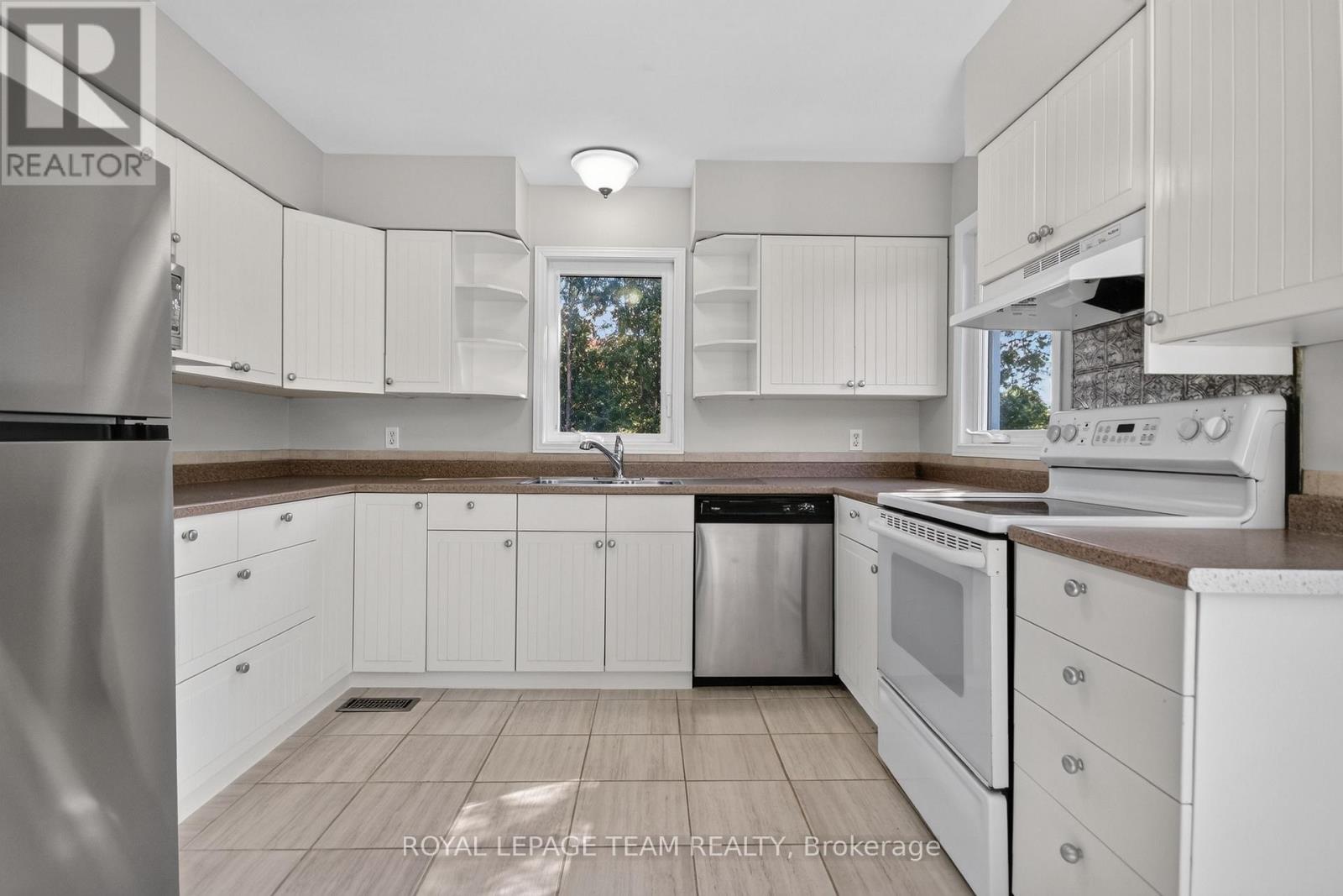 136 GLAMORGAN DRIVE - Image 18