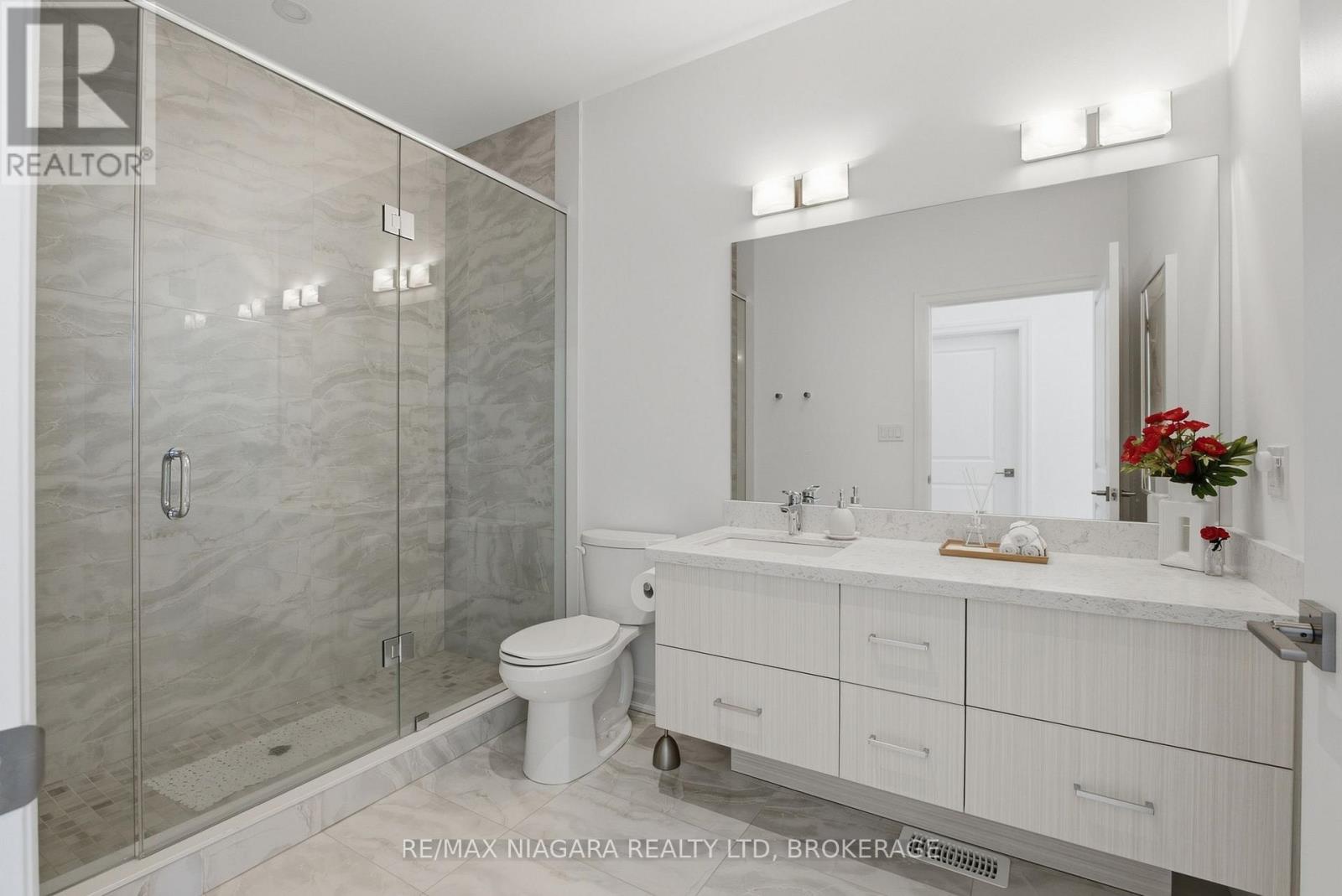 31 ST. ANDREWS LANE S - Image 24