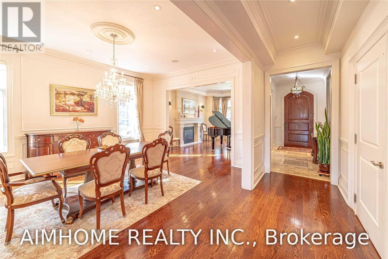 19 BROCKINGTON CRESCENT, Toronto (Bathurst Manor) — photo 3