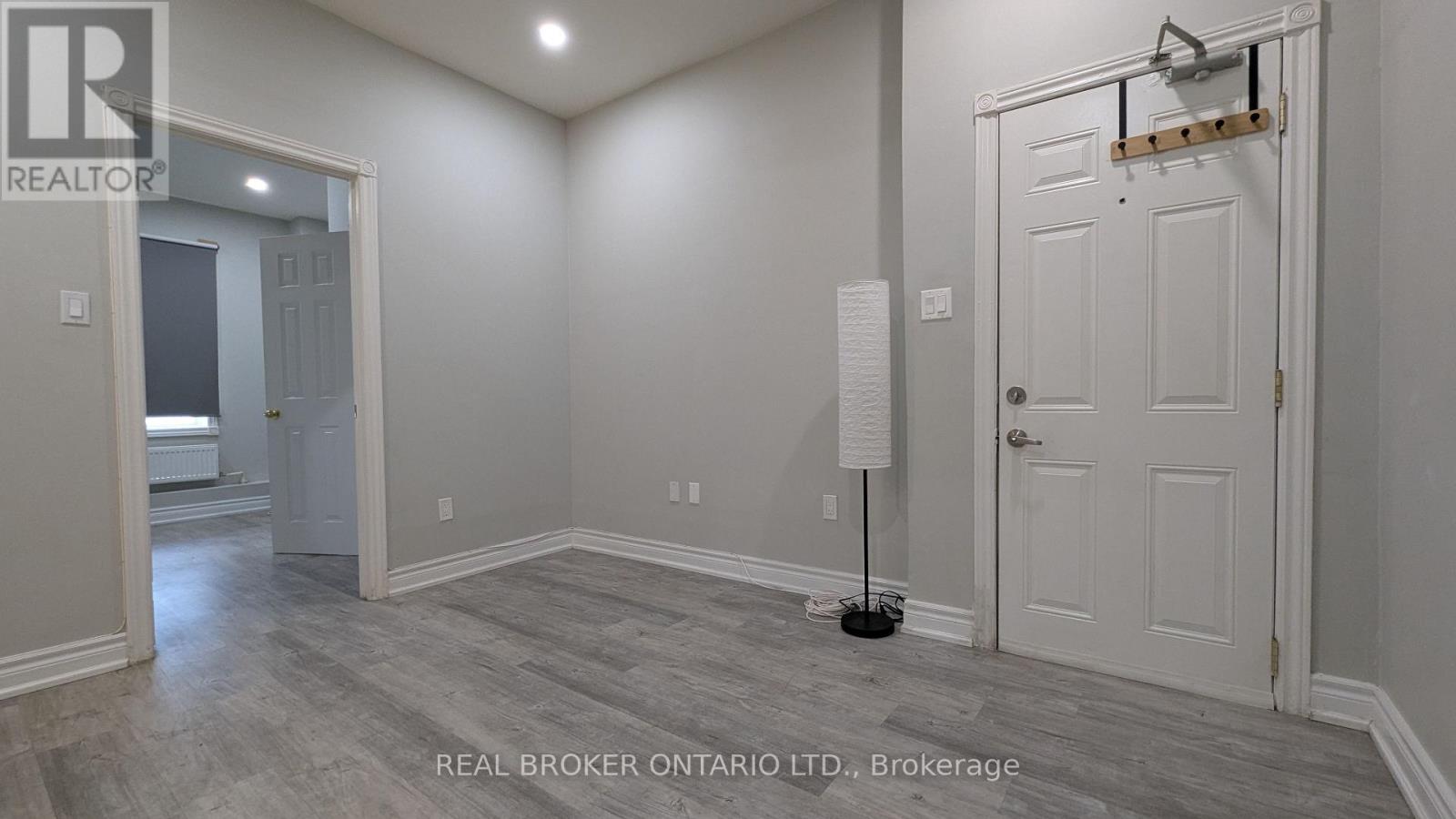 3 - 157 MAIN STREET, Toronto (East End-Danforth) — photo 2