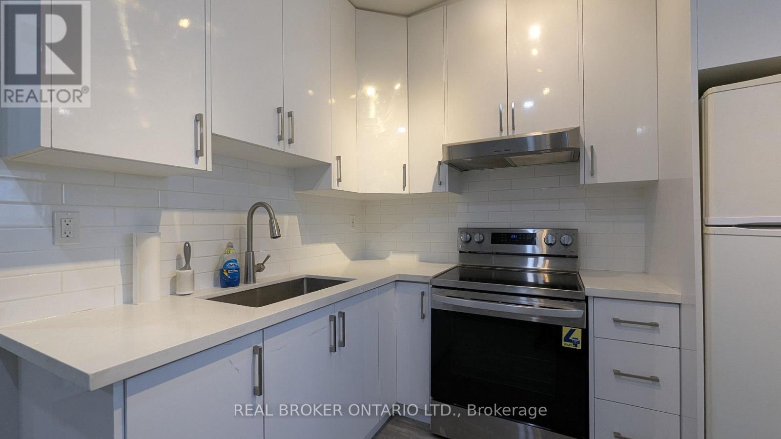 3 - 157 MAIN STREET, Toronto (East End-Danforth) — photo 3