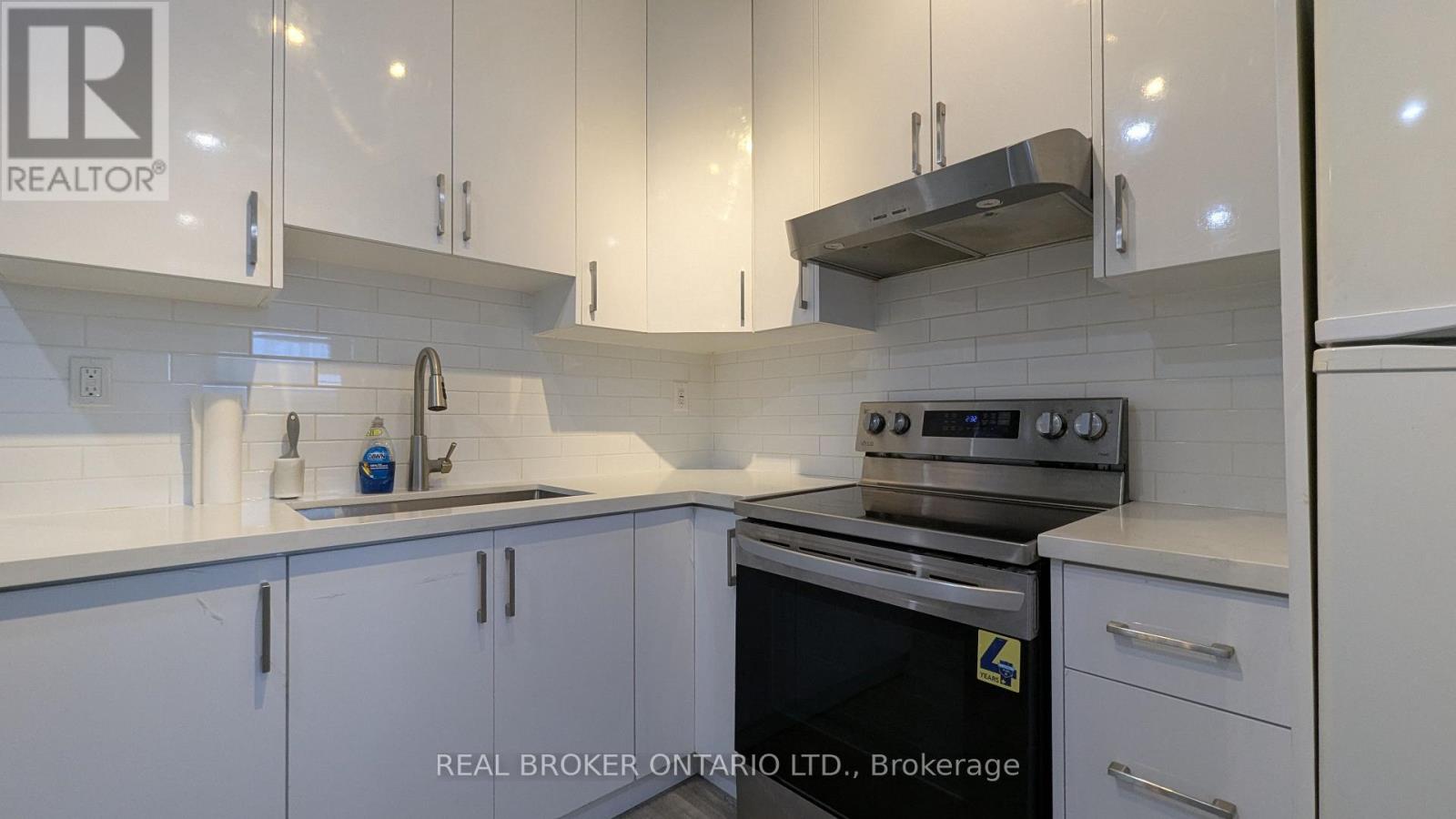 3 - 157 MAIN STREET, Toronto (East End-Danforth) — photo 8