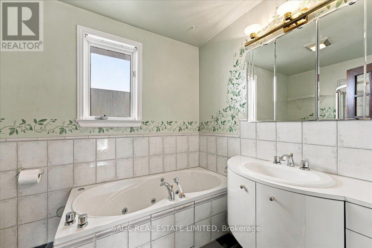 43 ORLEY AVENUE - 24