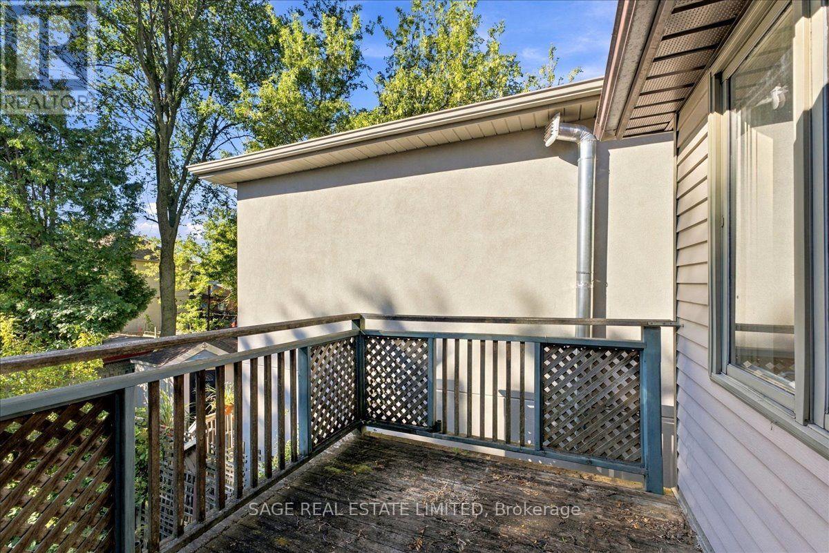 43 ORLEY AVENUE - 32