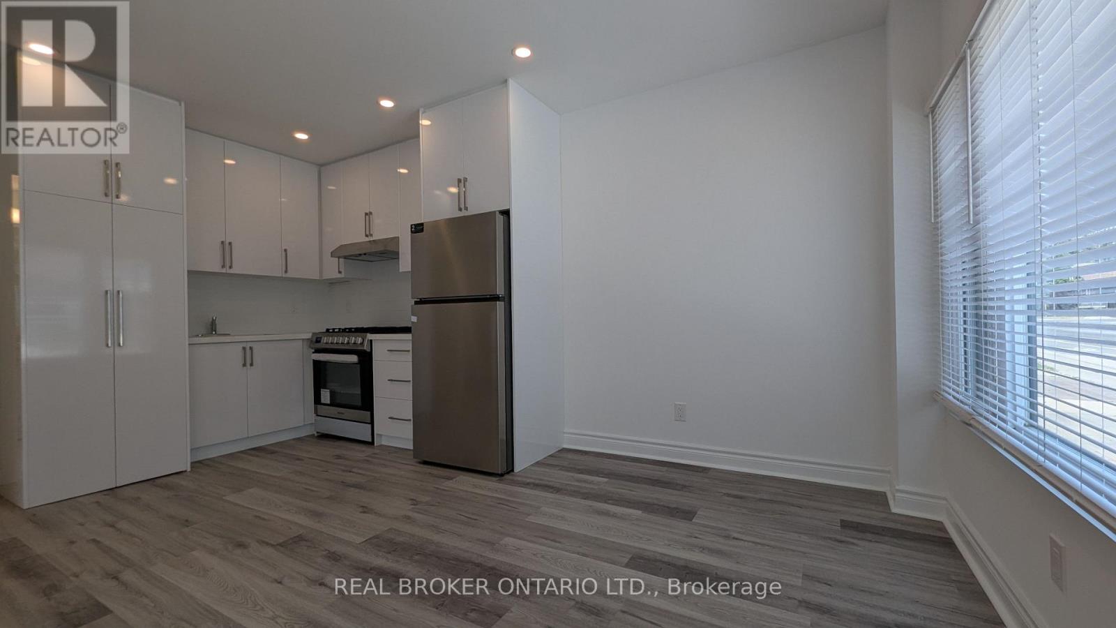 UNIT #1 - 1150 WOODBINE AVENUE, Toronto (Danforth Village-East York) — photo 2