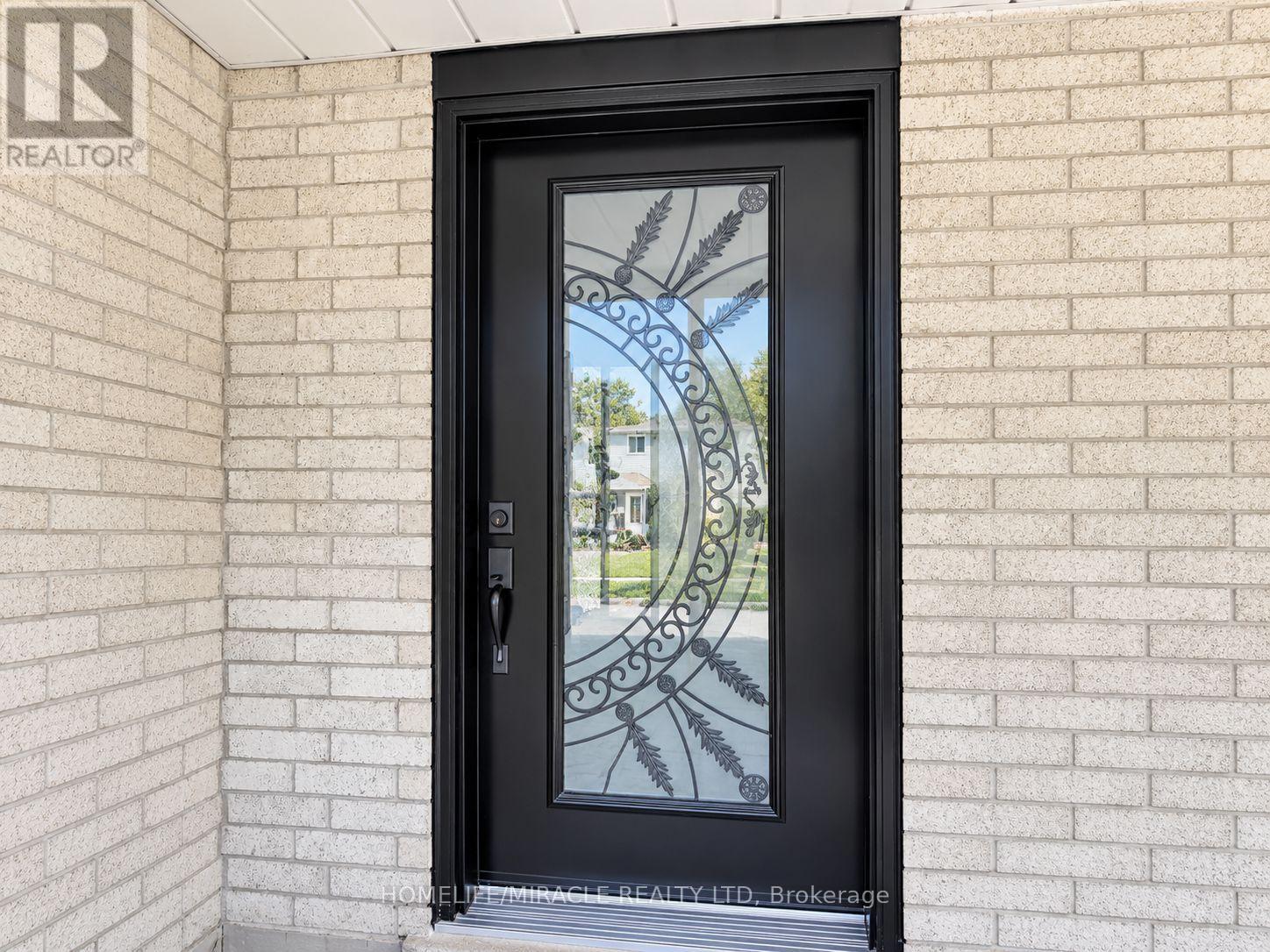 19 SHADEMASTER COURT, Toronto (Malvern) — photo 2
