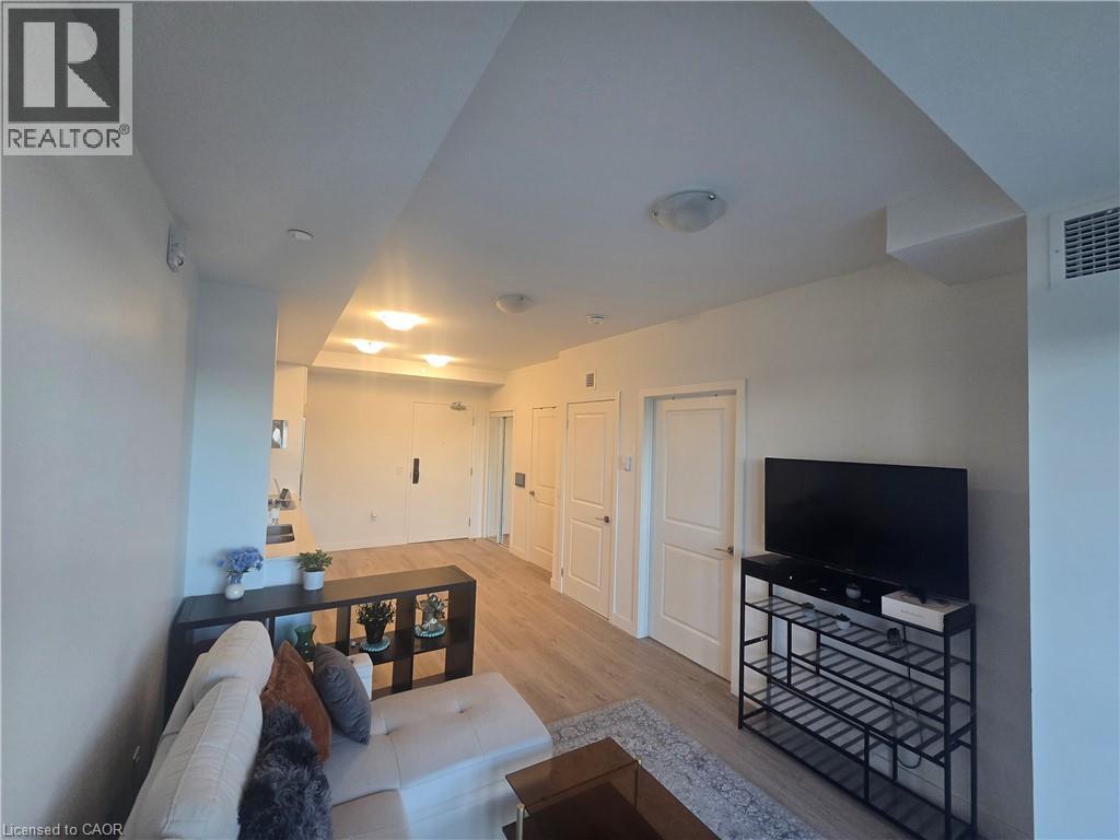461 GREEN Road Unit# 319, Stoney Creek — photo 2