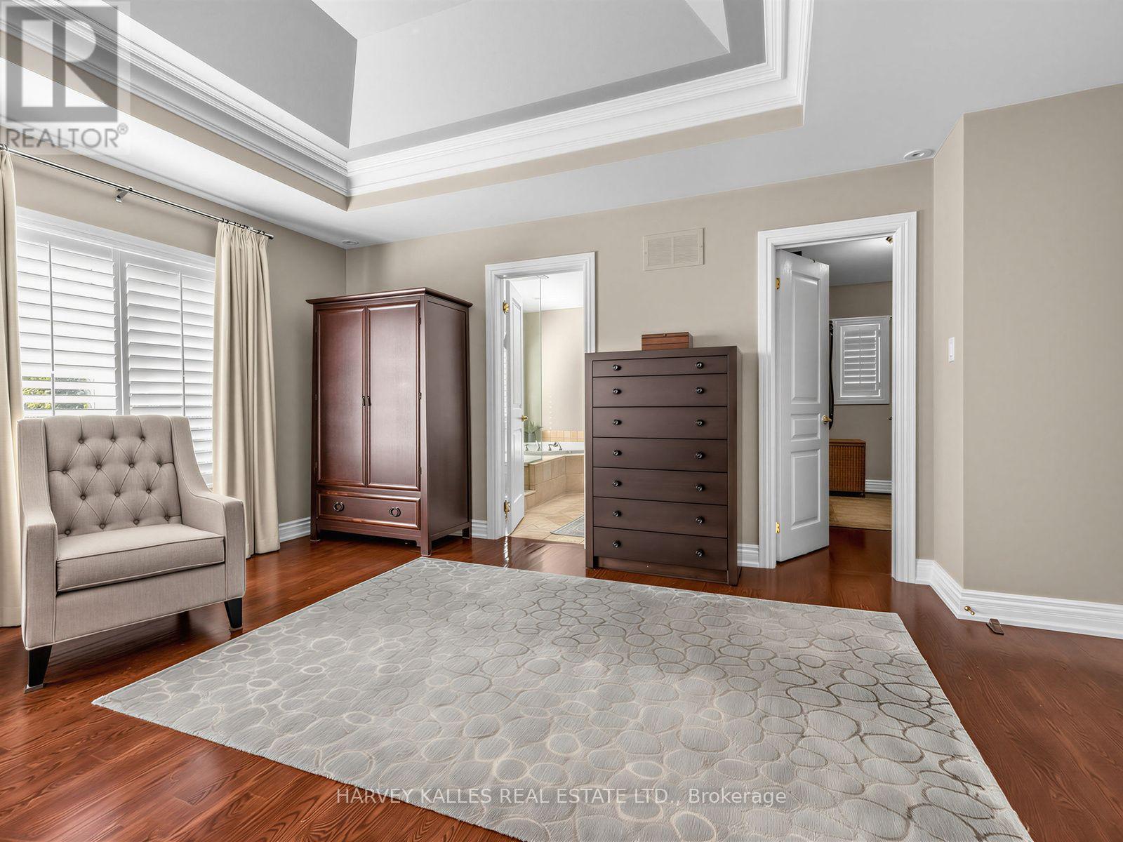 629 BEDFORD PARK AVENUE - 32