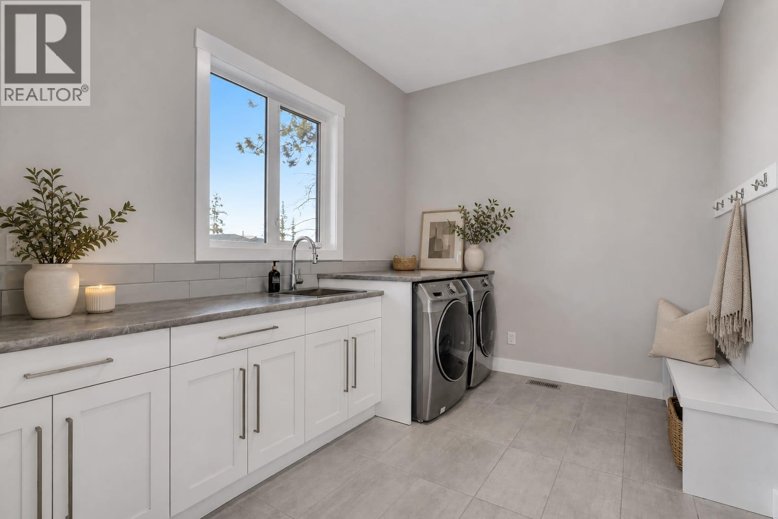  5624 Mountainside Drive, Kelowna