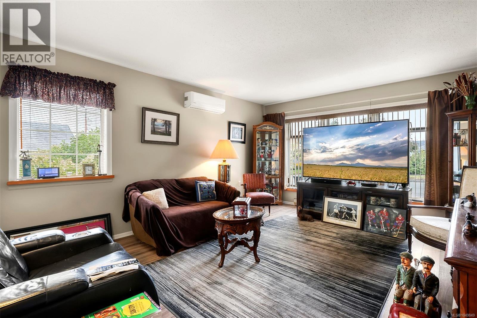 A 811 Park Pl, Courtenay — photo 4