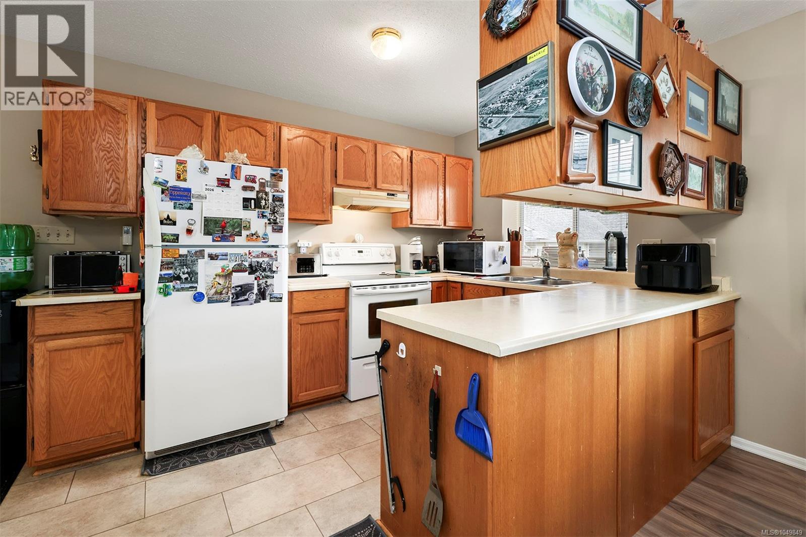 A 811 Park Pl, Courtenay — photo 7