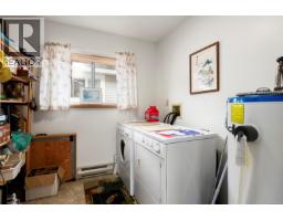 A 811 Park Pl, Courtenay, BC V9N8N1 Photo 18