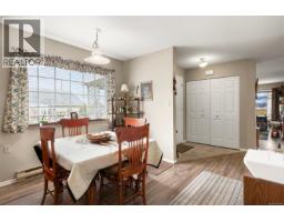 Entrance - A 811 Park Pl, Courtenay, BC V9N8N1 Photo 8